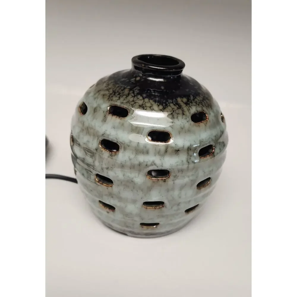 WESTINGHOUSE Scenterrific Fragrance Warmer Simulates A Warm Candle Glow - Picture 5 of 6